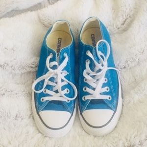 Converse all star sneakers size 6 men’s 8 women’s